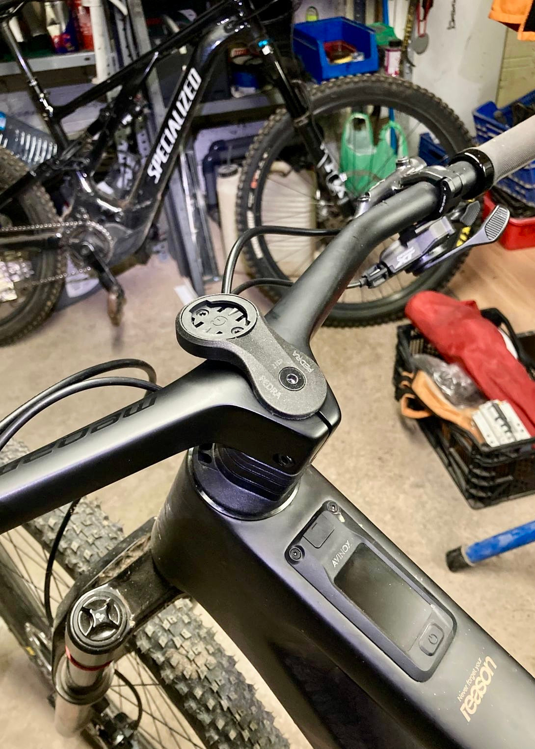 soporte-megamo-reason