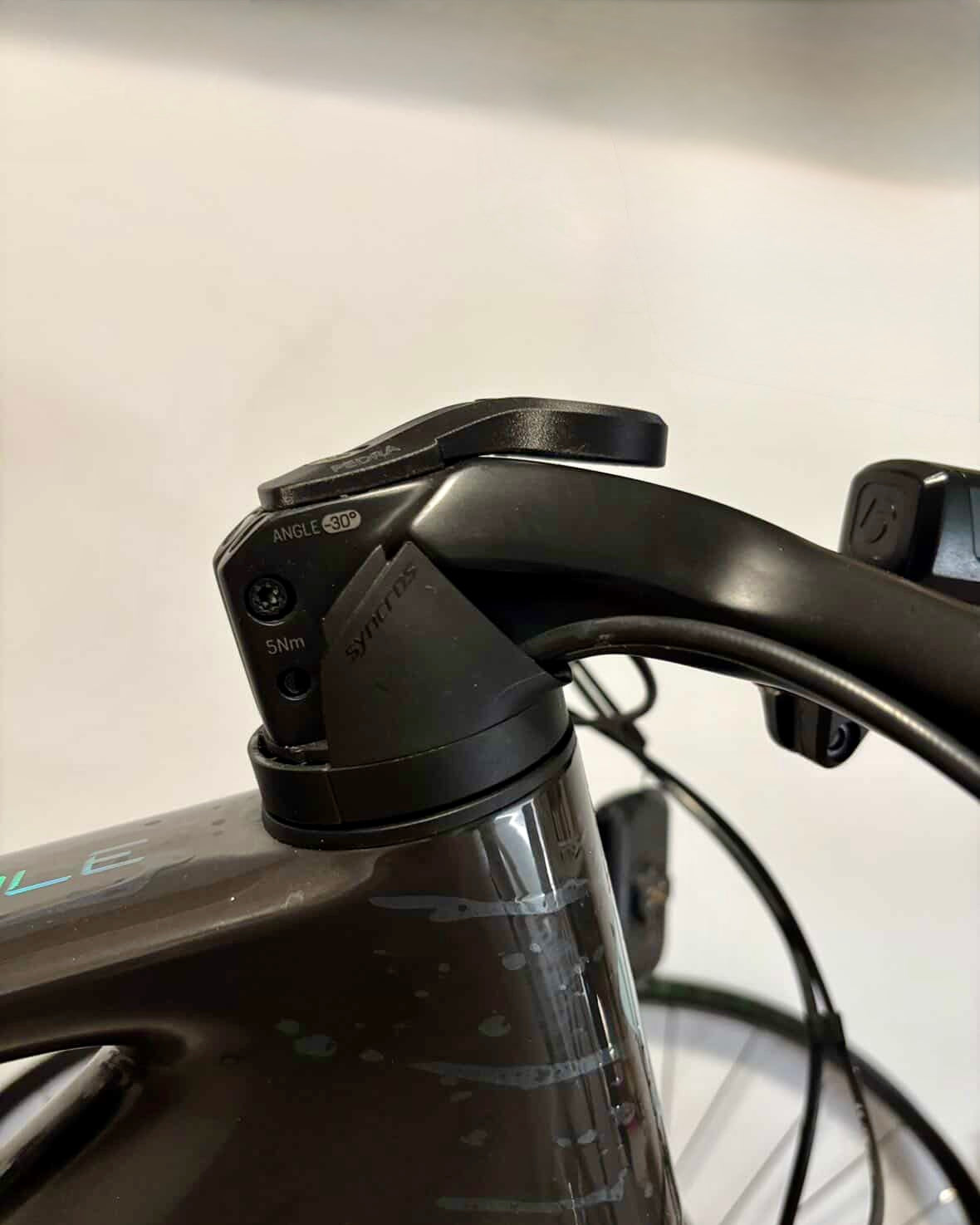 Soporte GPS para Scott Spark | Manillar SYNCROS Fraser iC SL