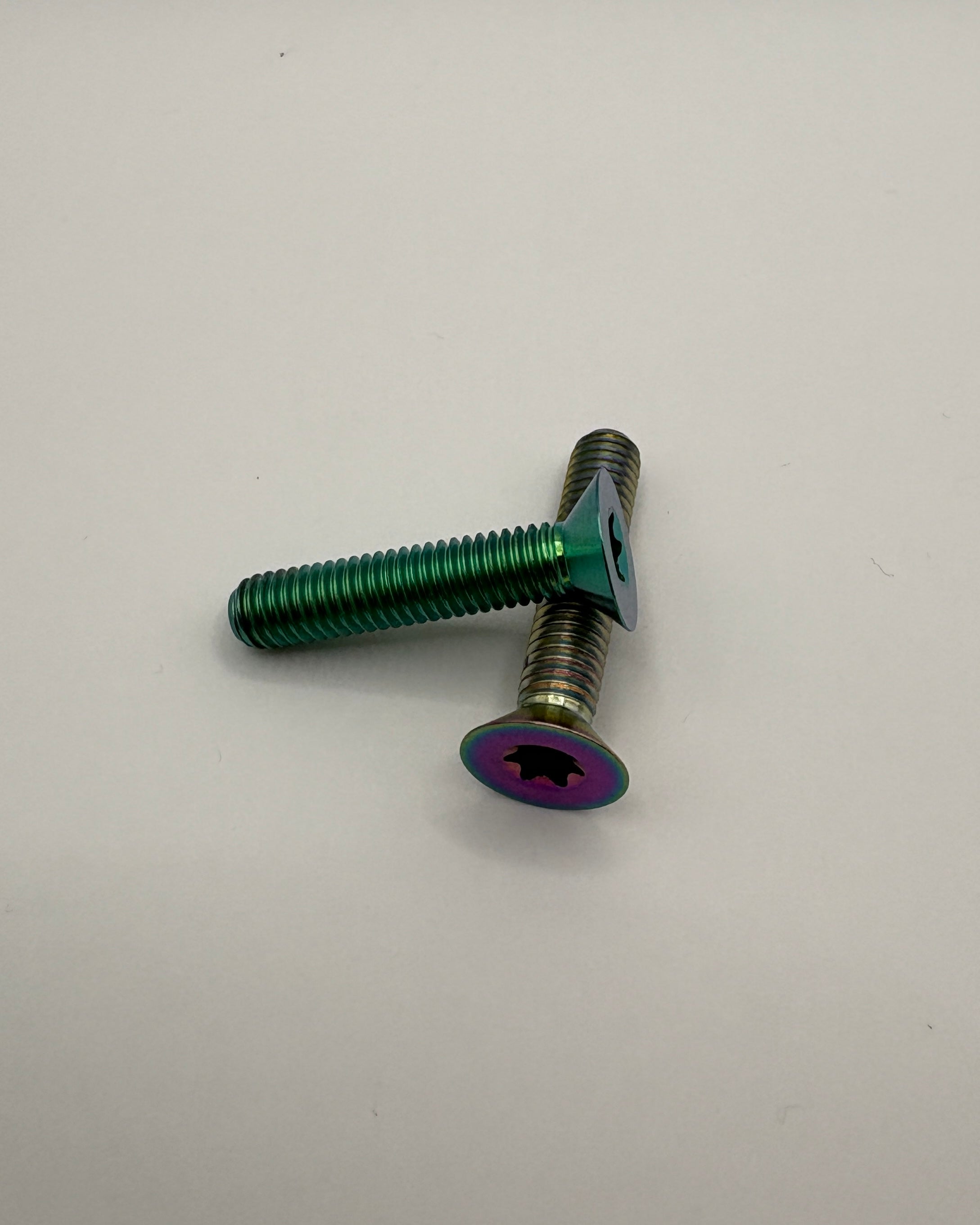 Tornillo M5x30mm Titanio