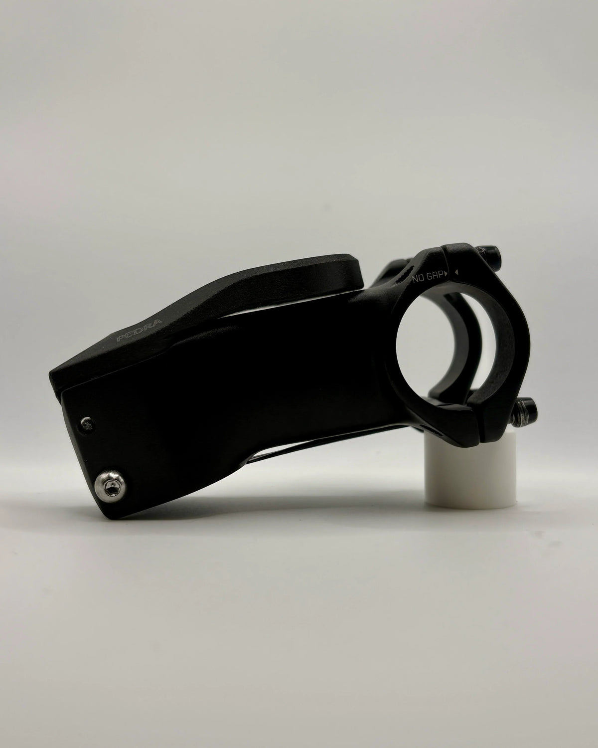 Bike3D Supporto adesivo GPS per manubri integrati Bike3D Supporto adesivo GPS per manubri integrati